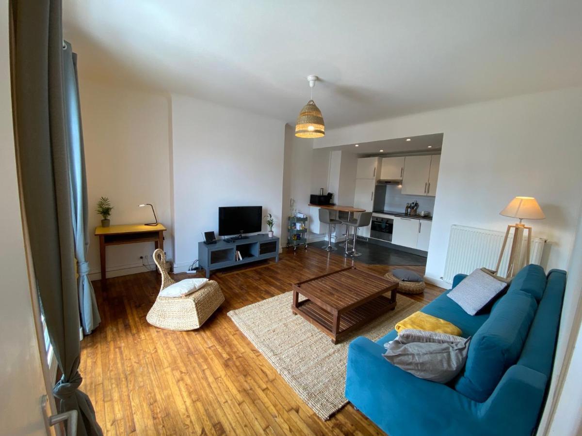Appartement Spacieux Avec Balcon Et Parking 브레스트 외부 사진