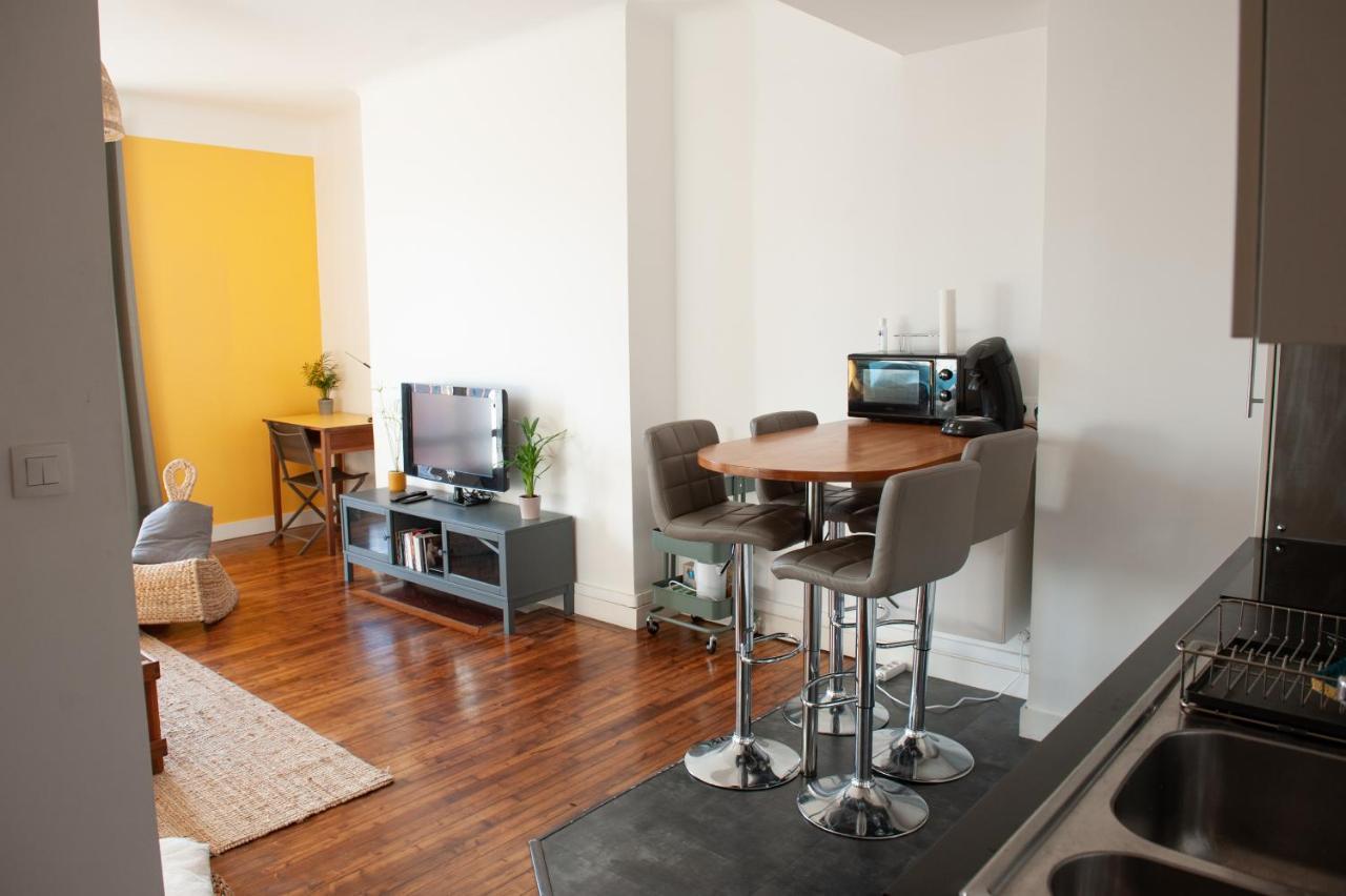 Appartement Spacieux Avec Balcon Et Parking 브레스트 외부 사진