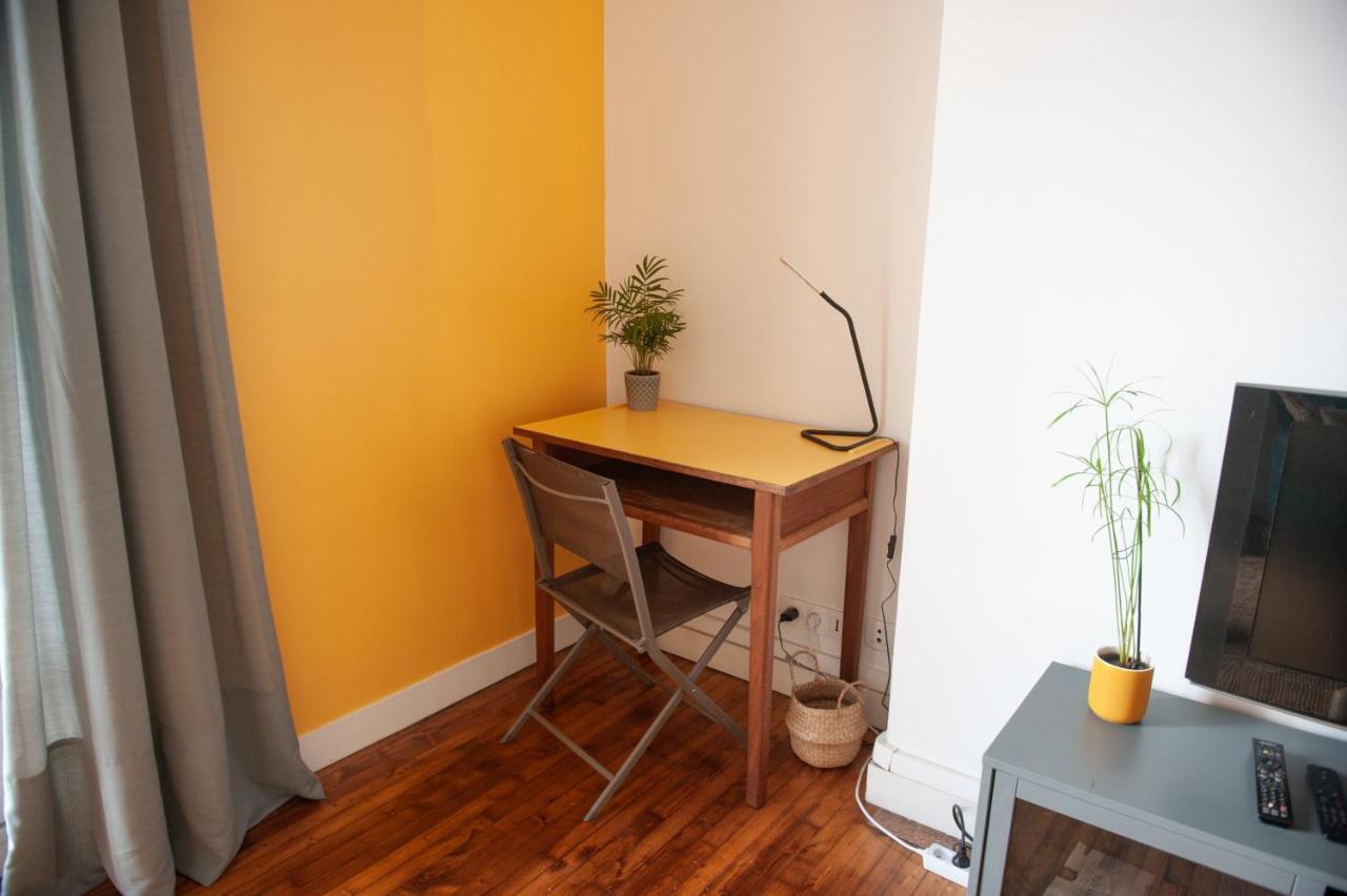 Appartement Spacieux Avec Balcon Et Parking 브레스트 외부 사진